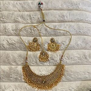 Desi- Indian Fashion Jewelry : Elegant Gold Necklace and Earring Set